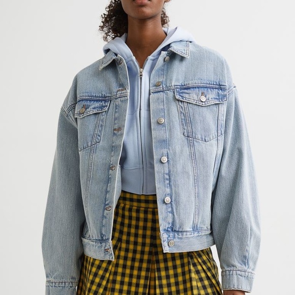 OPEN TO OFFERS H&M Light Blue Denim Jacket - Picture 1 of 7